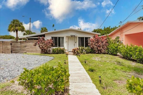 College, 422 Phippen Waiters Rd, Dania Beach, Florida 33004, image 1
