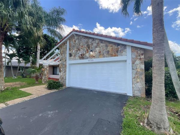 Jacaranda Lakes, 9730 NW 15th St, Plantation, Florida 33322, image 1