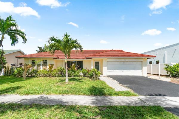 Hidden Valley, 7517 W Country Club Blvd, Boca Raton, Florida 33487, image 1