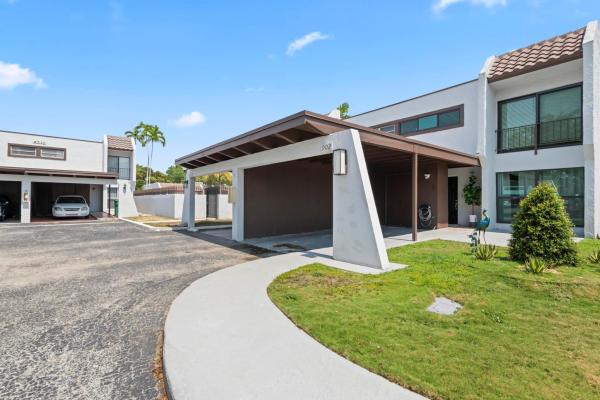 6512 Kendale Lakes Dr #902, Unincorporated Dade County, Florida 33183, image 1