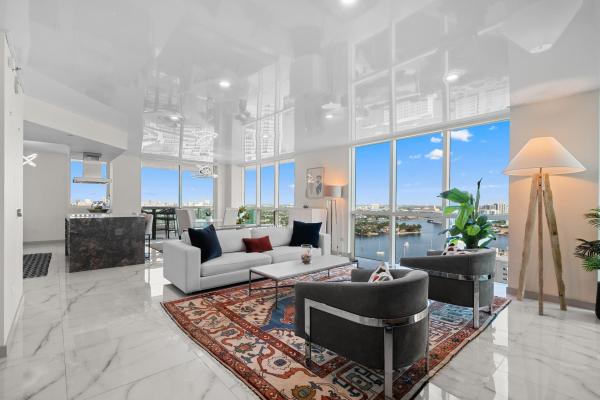 Las Olas Beach Club, 101 S Fort Lauderdale Beach Blvd #2106, Fort Lauderdale, Florida 33316, image 1