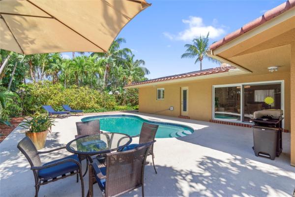 Imperial Point, 2100 NE 57th St, Fort Lauderdale, Florida 33308, image 1