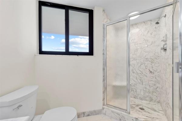 Marina Tower, 19500 Turnberry Way #15E, Aventura, Florida 33180, image 1