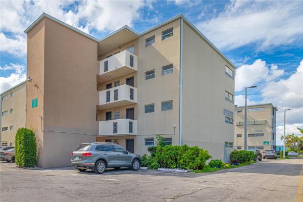 1660 NE 191st St 311-1, Miami, Florida 33179, image 1