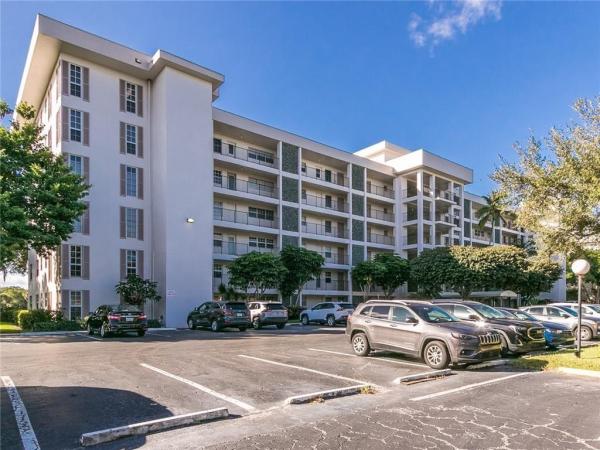 Palm-Aire Country Club 1, 2950 N Palm Aire Dr, Pompano Beach, Florida 33069, image 1