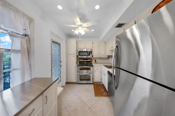 Palm-Aire Country Club 1, 3000 N Palm Aire Dr #302, Pompano Beach, Florida 33069, image 1