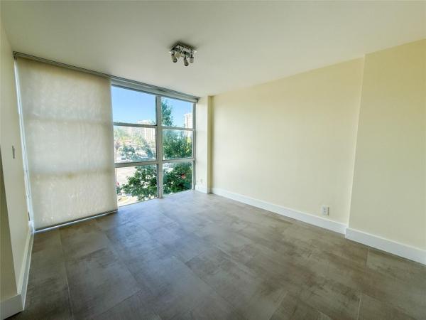 Oceanview Park, 1000 Parkview Dr #319, Hallandale Beach, Florida 33009, image 3