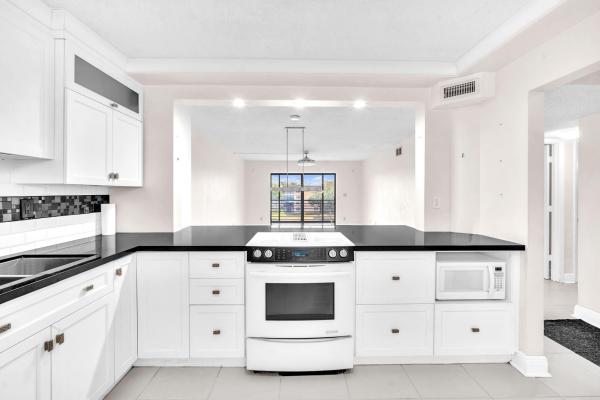 Lakes Of Carriage Hills, 4930 E Sabal Palm Blvd #414, Tamarac, Florida 33319, image 1
