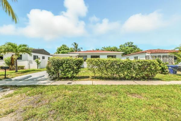 1985 NE 177th St, Miami, Florida 33162, image 1