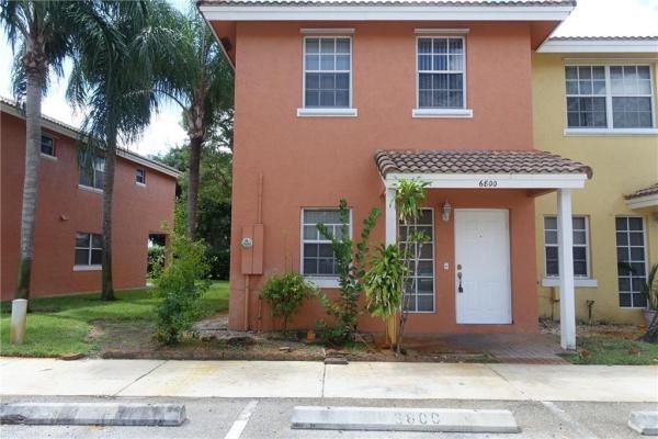 Sienna Club, 6800 Sienna Club Dr, Lauderhill, Florida 33319, image 1