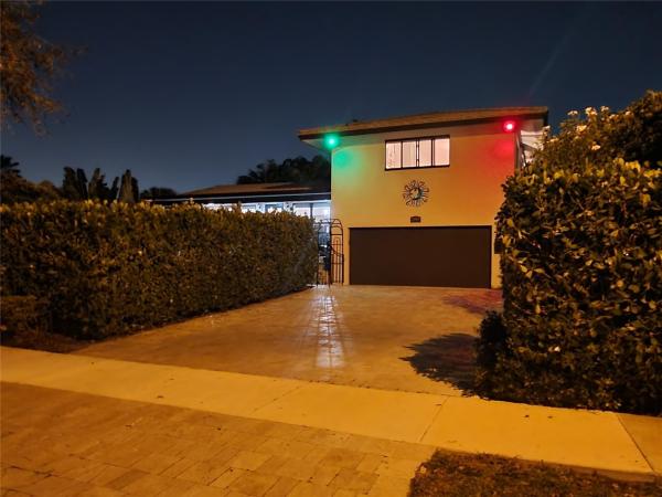 Harbour Heights, 2009 Admirals Way, Fort Lauderdale, Florida 33316, image 2