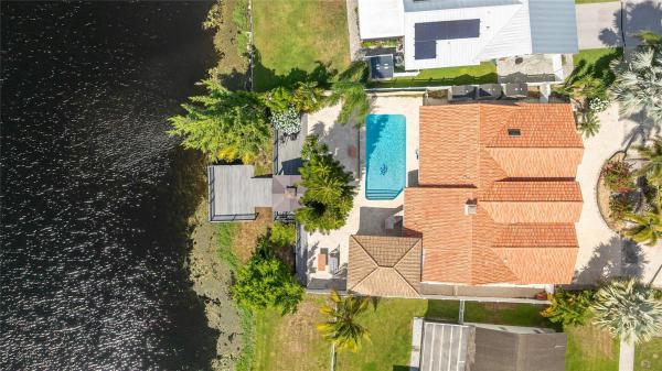 Waterford Homes, 2557 SW 14th Ct, Deerfield Beach, Florida 33442, image 1
