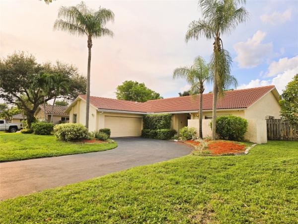 Jacaranda Lakes, 9091 NW 11th Ct, Plantation, Florida 33322, image 1