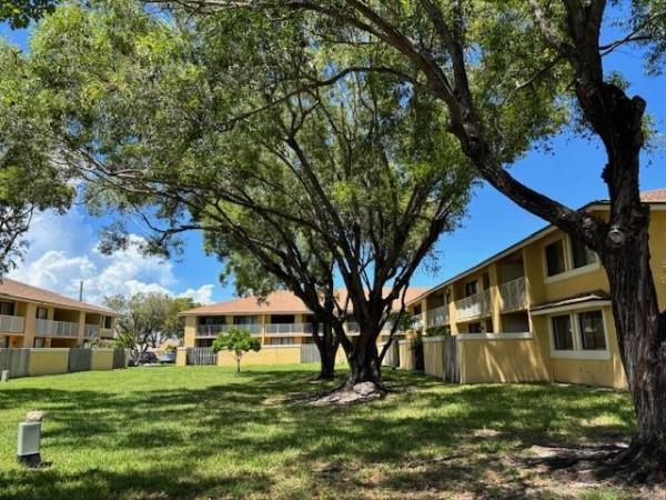 Misty Lake, 410 NW 214 St 205, Miami Gardens, Florida 33169, image 1