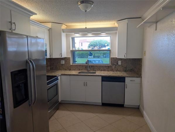 Sunrise Lakes 3, 9561 Sunrise Lakes Blvd #109, Sunrise, Florida 33322, image 1