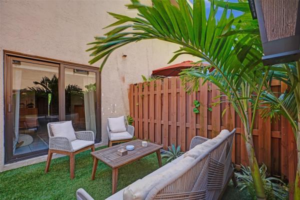 Banyan Tree, 9878 Hammocks Blvd #102-50, The Hammocks, Florida 33196, image 1