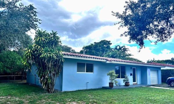 Miami Lakes Residential, 13964 Lake George Ct, Miami Lakes, Florida 33014, image 1
