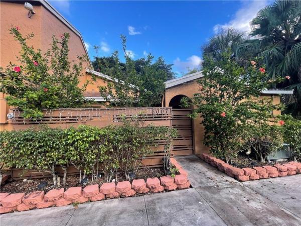 Pineapple Park At Woodmont, 8007 NW 71st Ct, Tamarac, Florida 33321, image 1