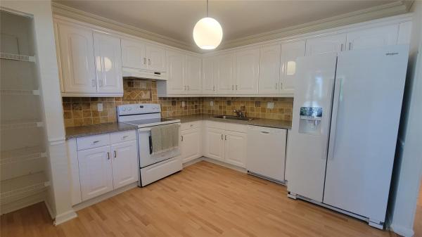 Les Chateaux, 4810 Grapevine Way, Davie, Florida 33331, image 1