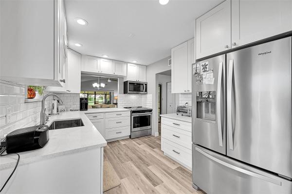 37 Lakeside Cir #194, Fort Lauderdale, Florida 33326, image 1