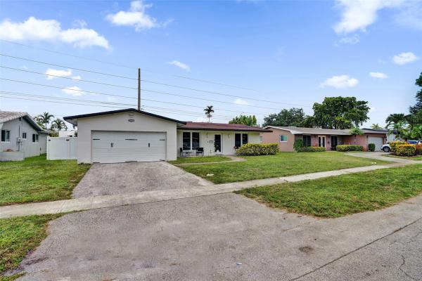 Emerald Hills, 3991 N 41st Ct, Hollywood, Florida 33021, image 1