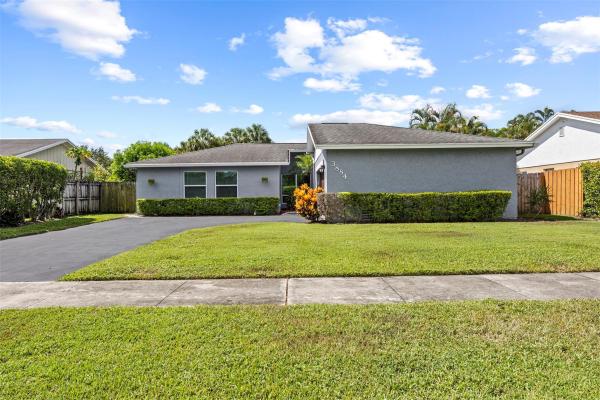 Gates Of Hillsboro, 3884 NW 1st Pl, Deerfield Beach, Florida 33442, image 1