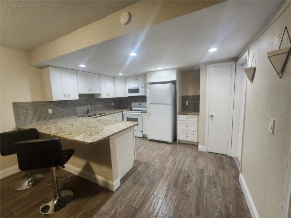 Village Green, 4200 NW 3rd Ct #120, Plantation, Florida 33317, image 1