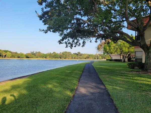 Applewood Village 2, 2744 S Carambola Cir #1919, Coconut Creek, Florida 33066, image 3