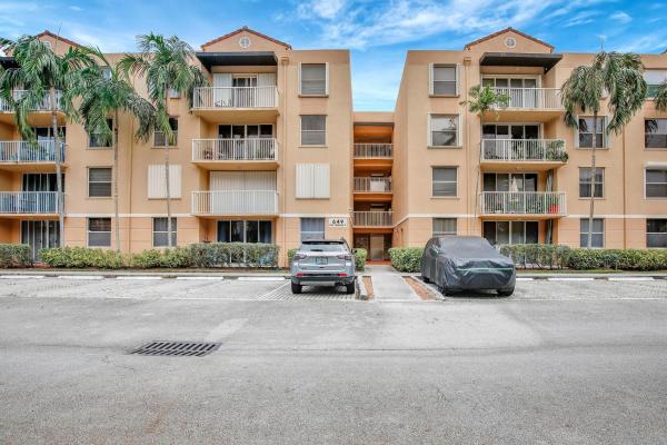 Sheridan Beach Club, 649 E Sheridan St #308, Dania Beach, Florida 33004, image 1