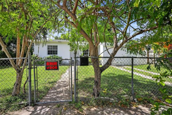 Edison Heights, 40 NW 68th St, Miami, Florida 33150, image 1