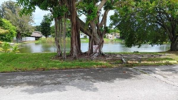1070 NW 149th St, Miami, Florida 33168, image 1