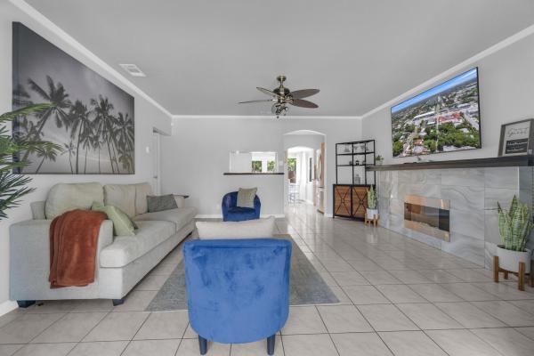 North Hollywood, 37 SW 11th St, Dania Beach, Florida 33004, image 1