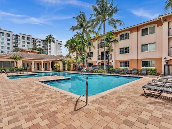 Village East, 2015 SE 10th Ave #106, Fort Lauderdale, Florida 33316, image 1
