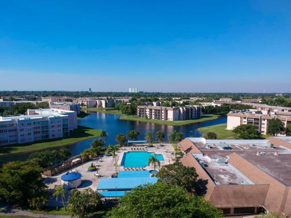 Sunrise Lakes 4, 2786 NW 104th Ave #310, Sunrise, Florida 33322, image 1