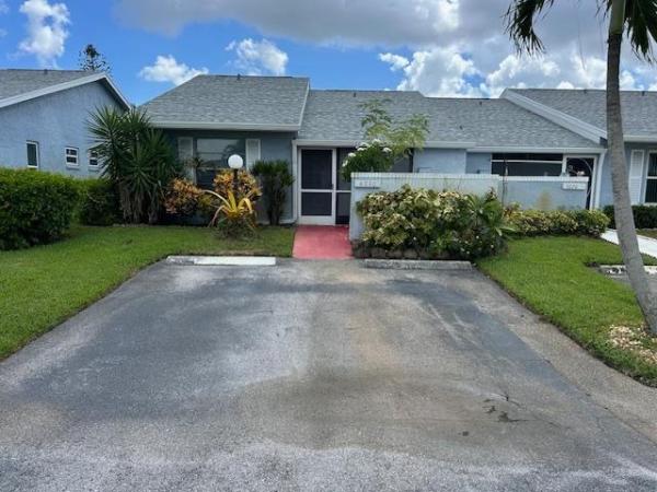 The Villas At Lucerne Lakes, 4210 Lucerne Villas Ln #4210, Lake Worth Beach, Florida 33467, image 1
