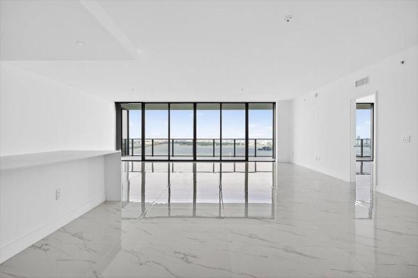 700 NE 24th St #5202, Miami, Florida 33131, image 1