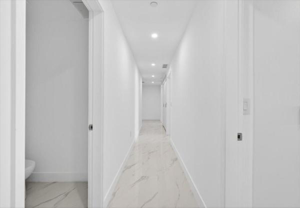 700 NE 24th St #5202, Miami, Florida 33131, image 1