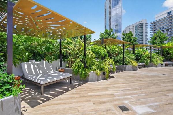 700 NE 24th St #5202, Miami, Florida 33131, image 1