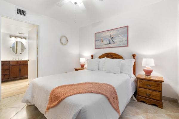 The Pines Of Boca Barwood, 23385 Barwood Ln S #102, Boca Raton, Florida 33428, image 2