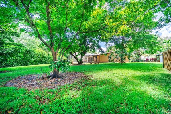 Lake Glenn Ellen, 8635 Menteith Ter, Miami Lakes, Florida 33016, image 1