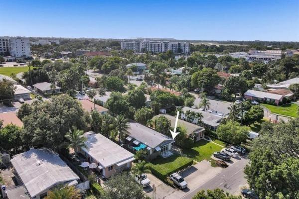 Pinehurst, 227 NE 24th Ave #1, Pompano Beach, Florida 33062, image 1