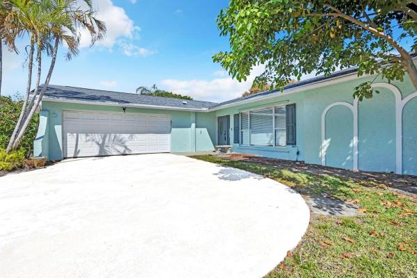 Lakeside Shores, 1171 Gloucester Ct, Wellington, Florida 33414, image 1