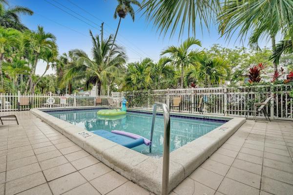 Victoria Park Breezes, 417 NE 17th Ave #4, Fort Lauderdale, Florida 33301, image 1