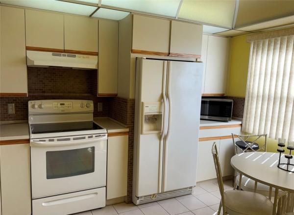 Victoria Village, 2903 SE Victoria Cir #03, Coconut Creek, Florida 33066, image 1