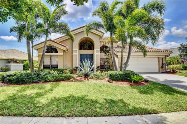 Colonnade At Glen Oaks, 2700 NW 49th St, Boca Raton, Florida 33434, image 1
