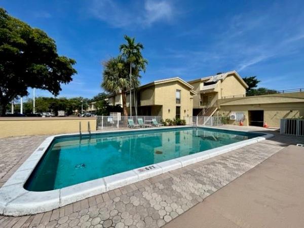 Lafayette, 8401 W Sample Rd #21, Coral Springs, Florida 33065, image 1