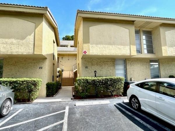 Lafayette, 8401 W Sample Rd #21, Coral Springs, Florida 33065, image 1