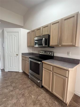 2458 SE Wald St, Port St. Lucie, Florida 34984, image 3