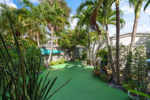 Townhouse Isles, 18 Middlesex Dr, Wilton Manors, Florida 33305, image 3