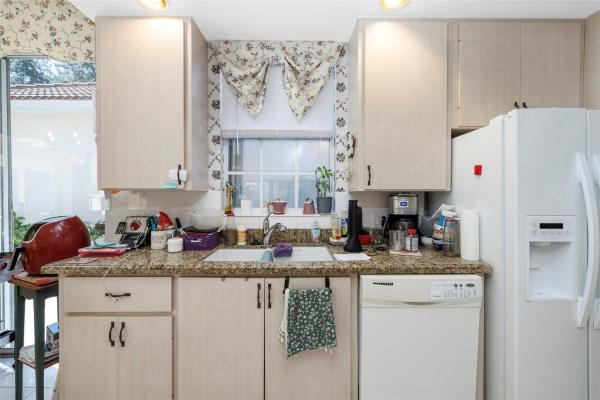 Oaks East, 319 Kelsey Park Cir, Palm Beach Gardens, Florida 33410, image 2